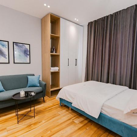 Durres Str Modern Apartments - The Nest Tirana Esterno foto