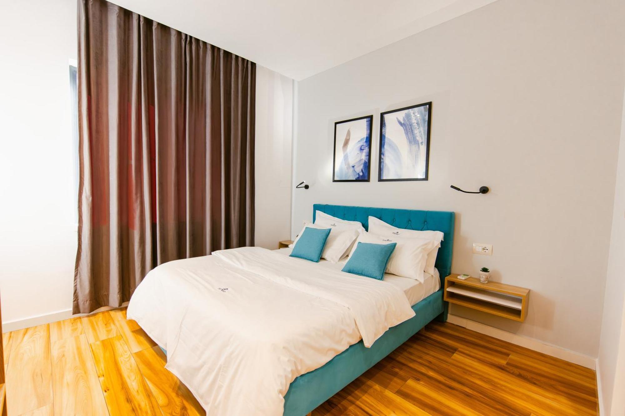 Durres Str Modern Apartments - The Nest Tirana Esterno foto
