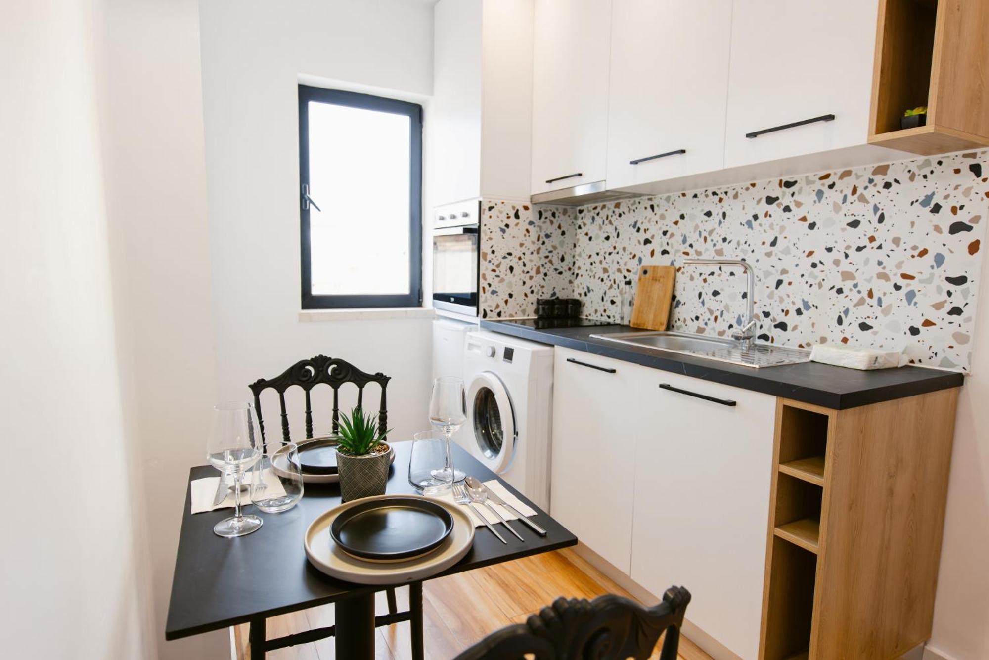 Durres Str Modern Apartments - The Nest Tirana Esterno foto